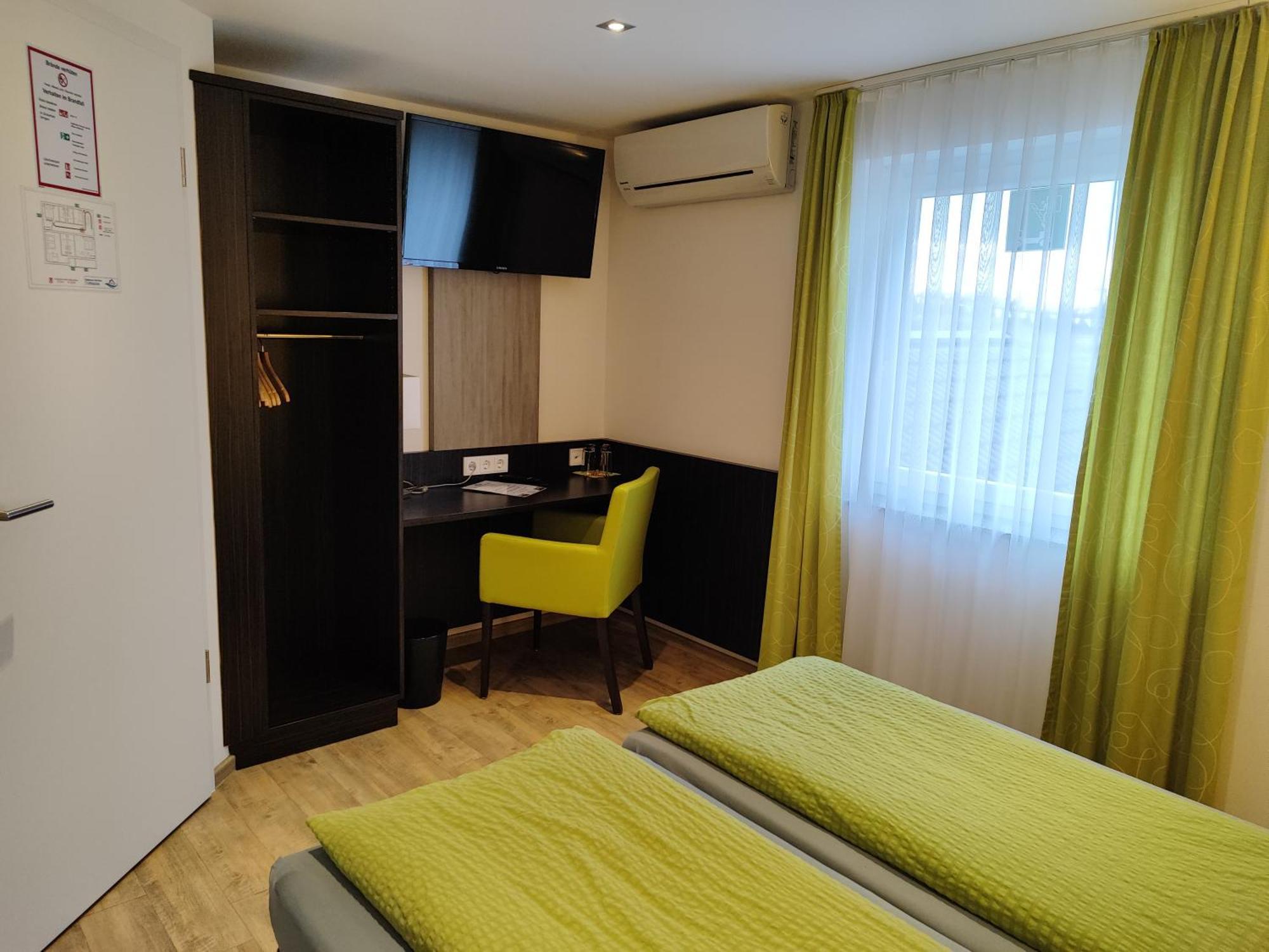 Hotel Gaestehaus Stock Zimmer Trueffeleckle Friedrichshafen Ngoại thất bức ảnh
