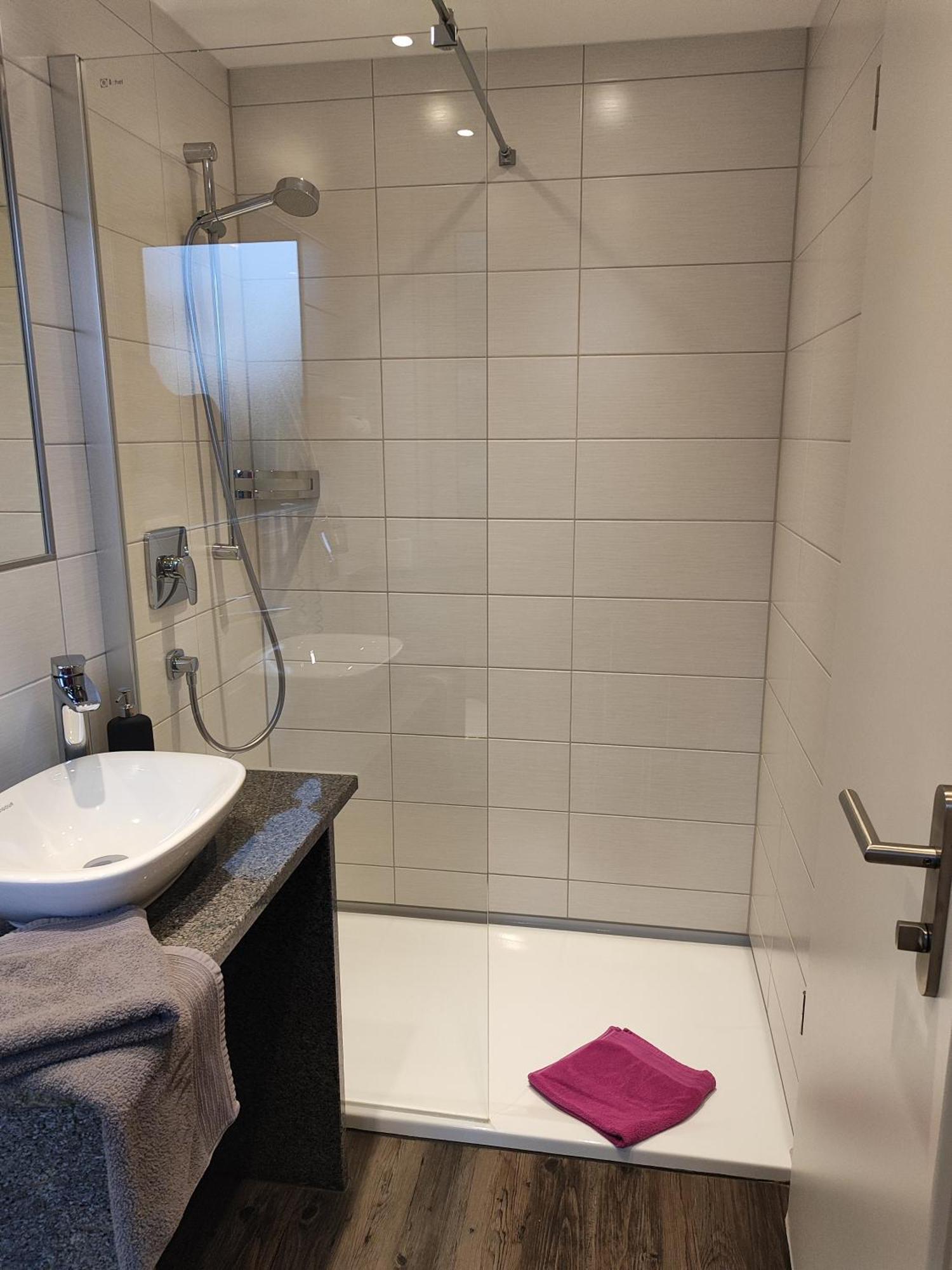 Hotel Gaestehaus Stock Zimmer Trueffeleckle Friedrichshafen Ngoại thất bức ảnh